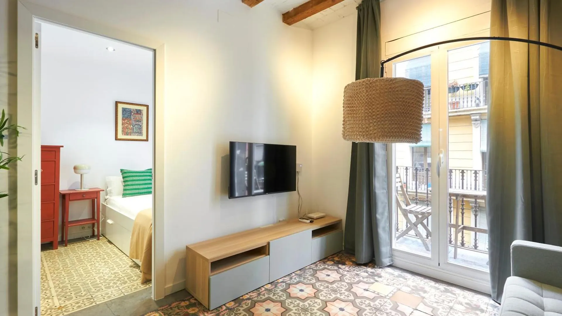 64 Apartment In A Typical Barcelona'S Old Building 0*, Barcelona Spain